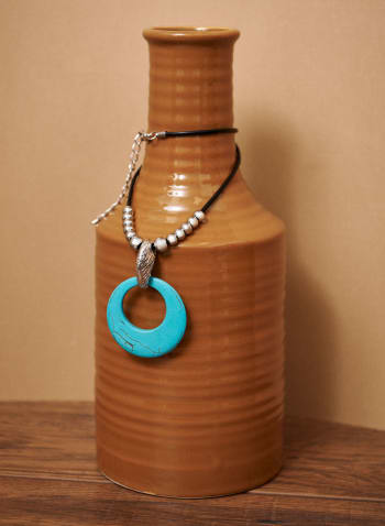 Circle Pendant Necklace, Blue