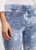 Floral Print Pull-On Capris, Blue Pattern
