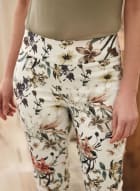Tropical Print Pull-On Capris, White Pattern