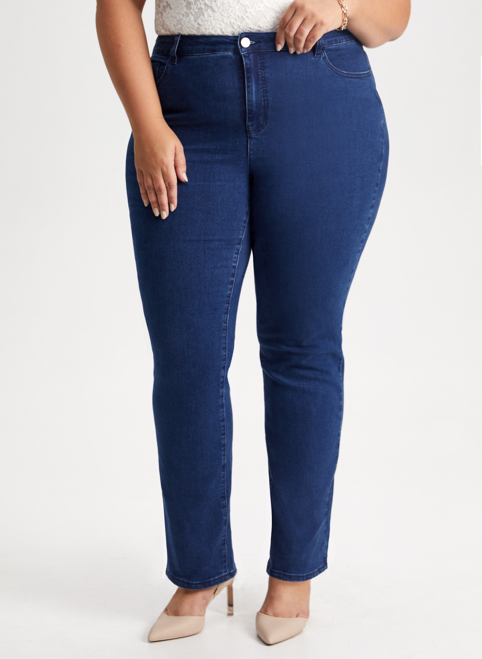 Essential Bootcut Jeans | Laura